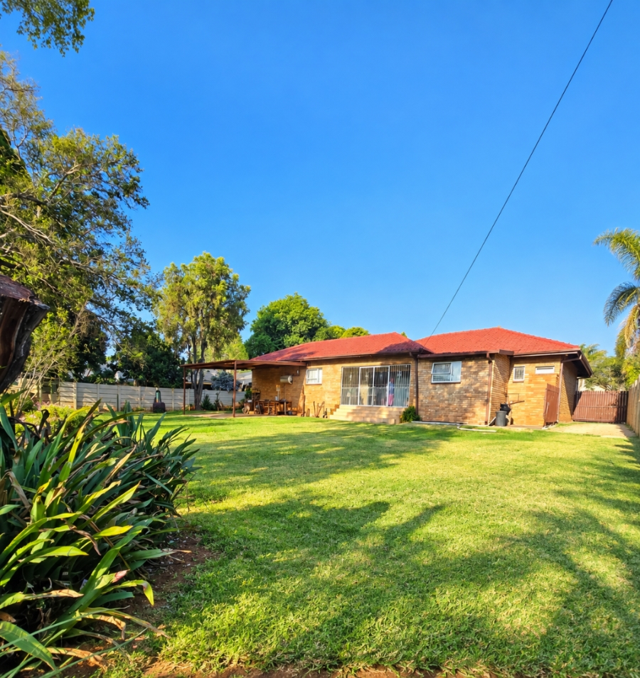 4 Bedroom Property for Sale in Wilkoppies North West